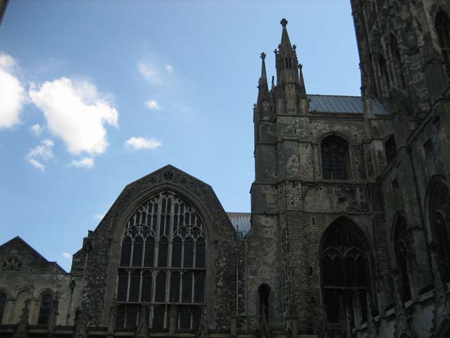 Lon0806 canterbury cathedral 3