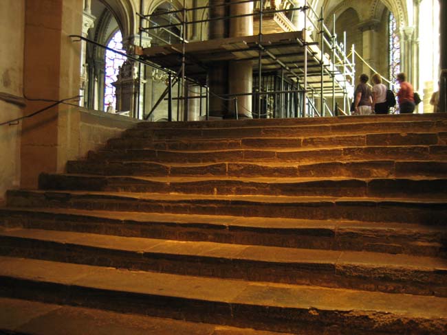 Lon0806 canterbury steps worn by penitents 1