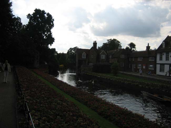 Lon0806 canterbury stour 1